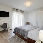 וילה Ula *