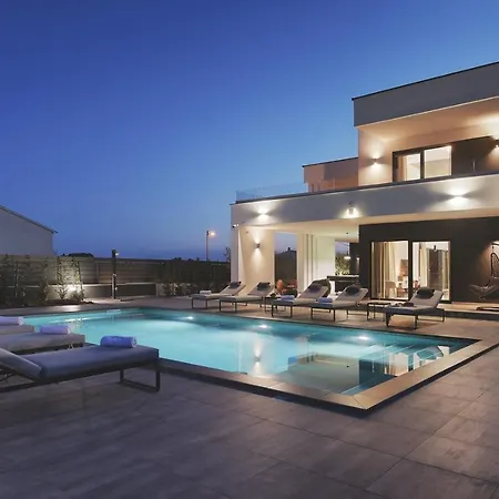 Ula Villa *